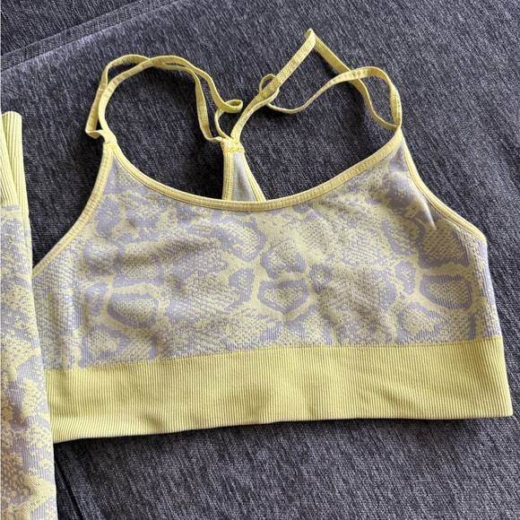 Bombshell Outfit Set - Picture 12 of 12